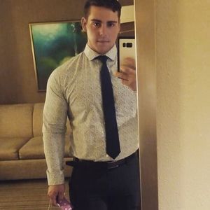 Meet your Posher, Cole